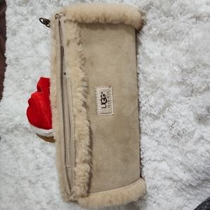 Ugg fluffy shoulder bag